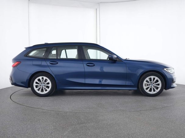 BMW 330i Touring Advantage xDrive 190 kW image number 5