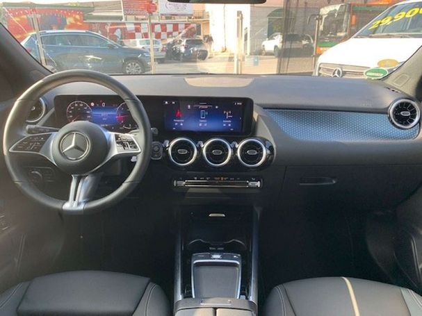 Mercedes-Benz GLA 180 d 85 kW image number 15