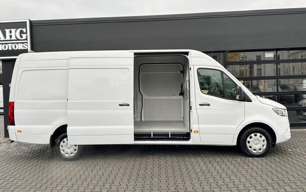 Mercedes-Benz Sprinter H2 319 140 kW image number 9