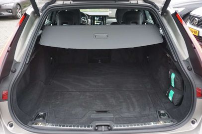 Car image 37