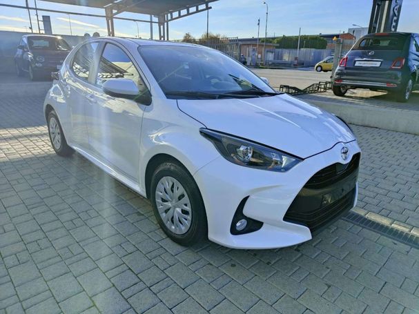 Toyota Yaris 1.5 Hybrid 85 kW image number 2