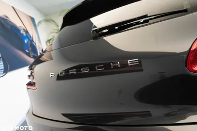 Car image 39