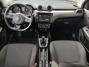 Car image 10