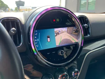 Car image 27
