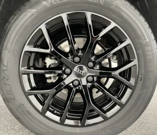 Car image 38