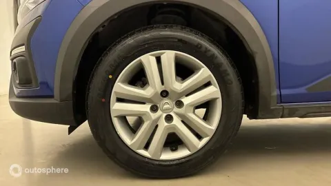 Car image 20