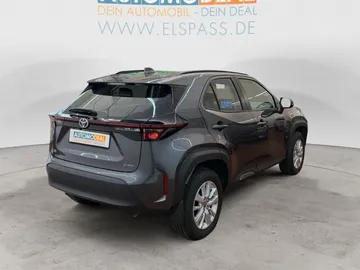 Car image 5