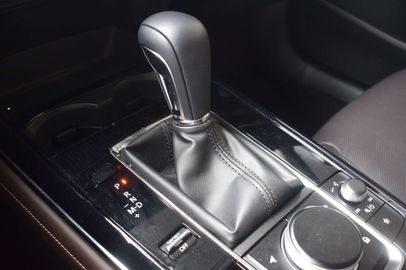 Car image 26