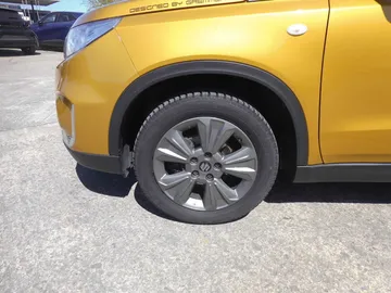 Car image 23