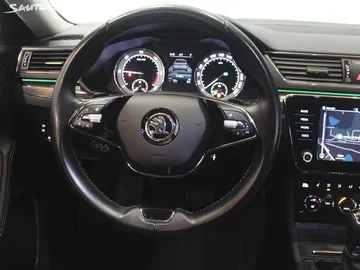 Car image 36