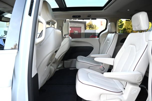 Chrysler Pacifica 214 kW image number 29