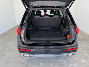 Car image 44