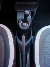 Car image 29