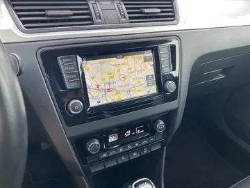 Car image 25