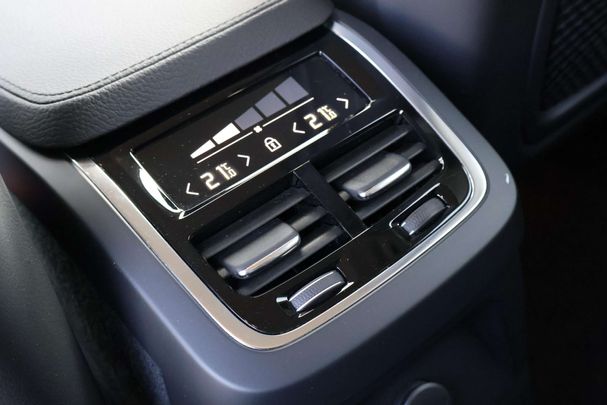 Volvo XC90 T8 Recharge AWD 335 kW image number 22