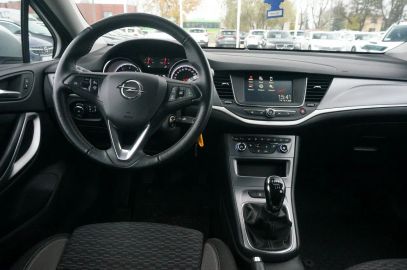 Car image 11