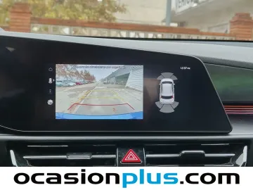 Car image 10