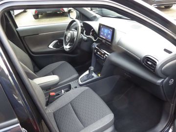 Car image 11