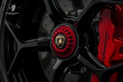 Car image 32