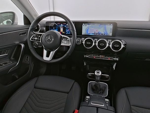 Mercedes-Benz CLA 180 100 kW image number 6