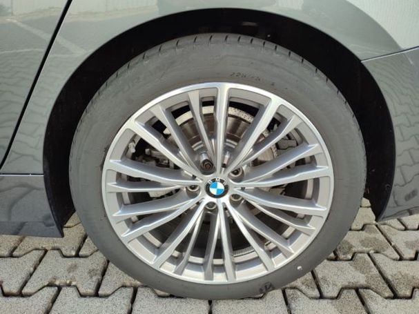 BMW 320i Touring Sport Line 135 kW image number 15