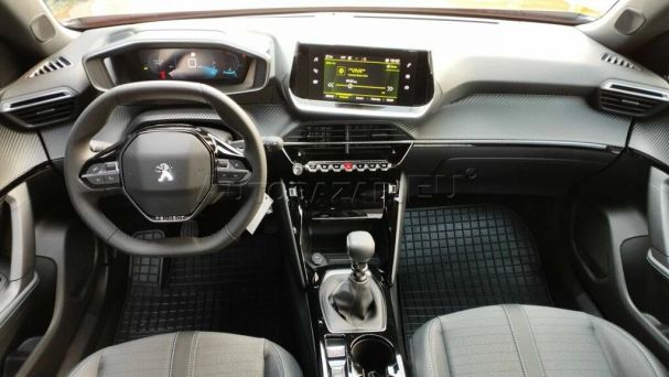 Peugeot 2008 1.2 PureTech 74 kW image number 4