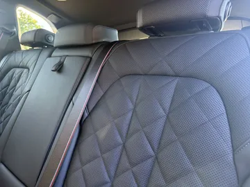 Car image 33