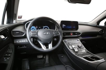 Car image 15