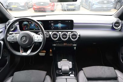 Car image 31