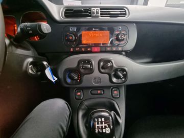 Car image 10