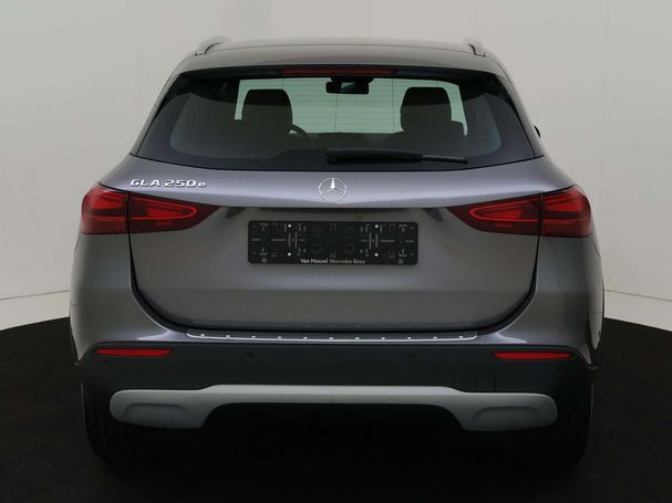 Mercedes-Benz GLA 250 e 160 kW image number 8