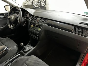 Car image 13