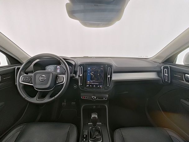 Volvo XC40 Momentum 110 kW image number 13