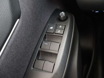 Car image 33