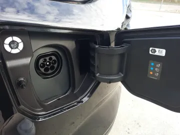 Car image 31