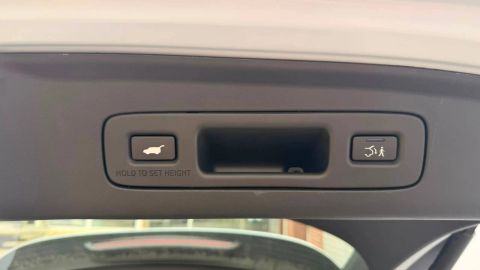 Car image 35