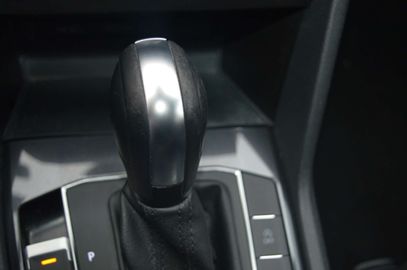 Car image 41