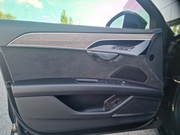 Car image 36