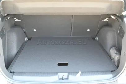 Car image 24