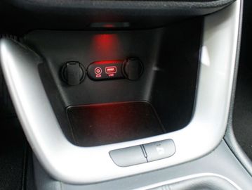 Car image 36