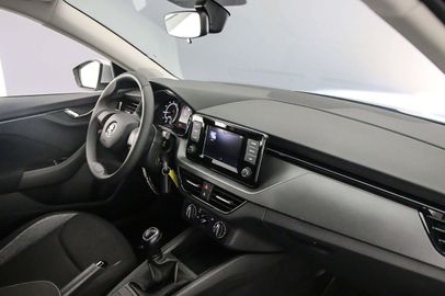 Car image 36