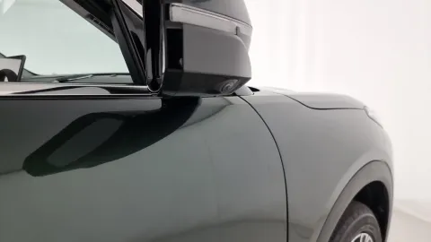 Car image 34