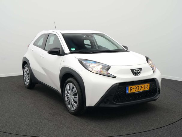 Toyota Aygo X 1.0 VVT-i 53 kW image number 3