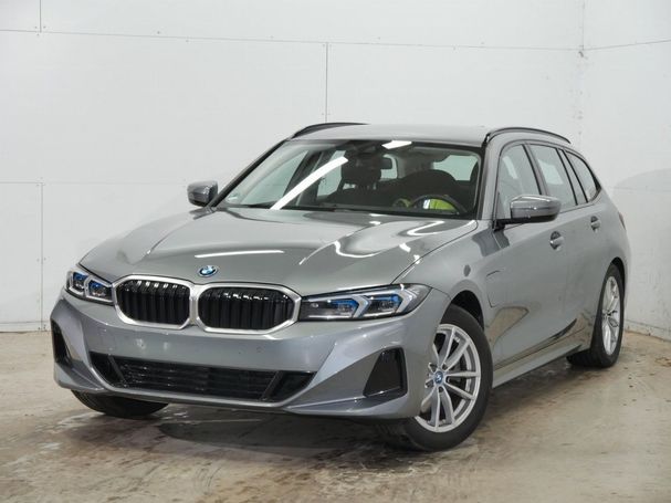 BMW 330e Touring xDrive 185 kW image number 1