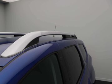 Car image 37