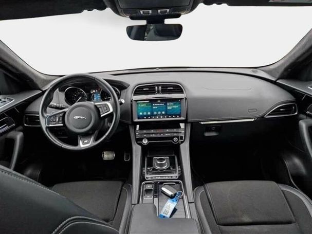 Jaguar F-Pace AWD R-Sport 177 kW image number 6