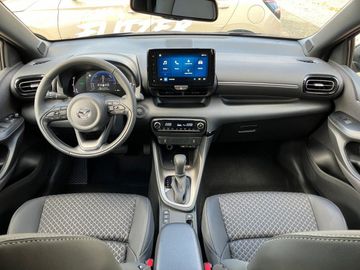 Car image 17