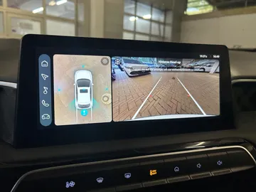 Car image 27