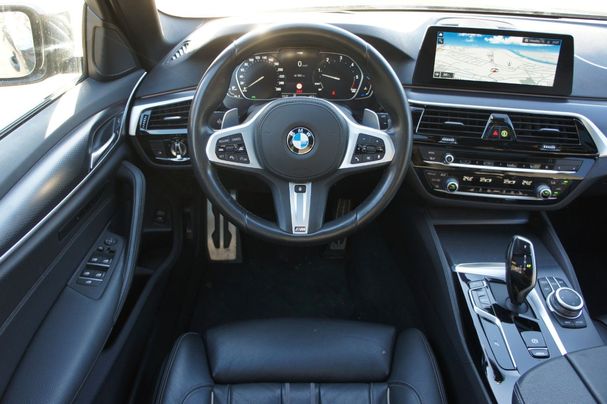 BMW 530d Touring Steptronic 210 kW image number 10