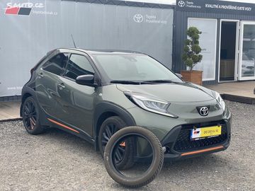 Car image 2